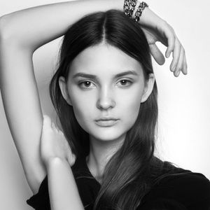 Meet your Posher, Holly